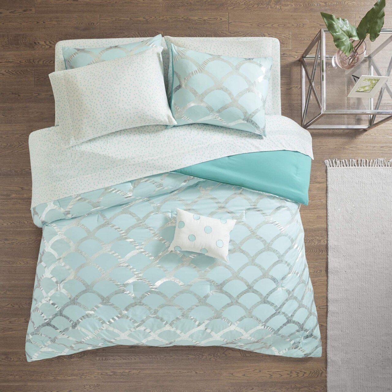 Intelligent Design Lorna Comforter and Sheet Set Aqua Twin XL